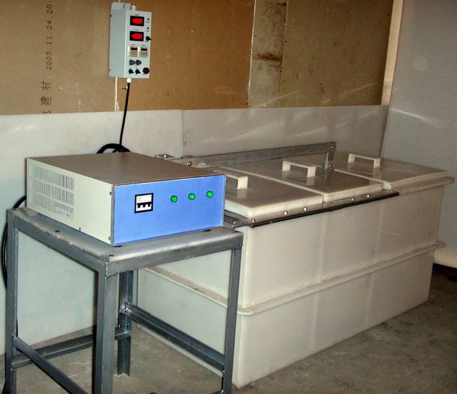 不銹鋼電解拋光液為什么使用時(shí)間久了會(huì)發(fā)綠色？